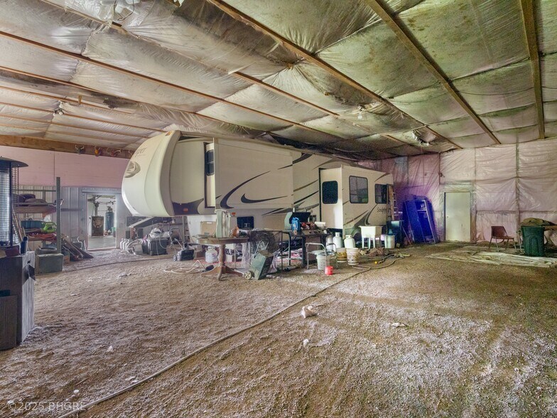 More Photos Of 1247 Illinois Dr, Knoxville Sports And Entertainment For Sale