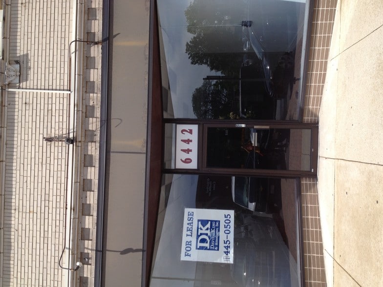 More Photos Of 6442-6450 Cermak Rd, Berwyn Apartments For Lease