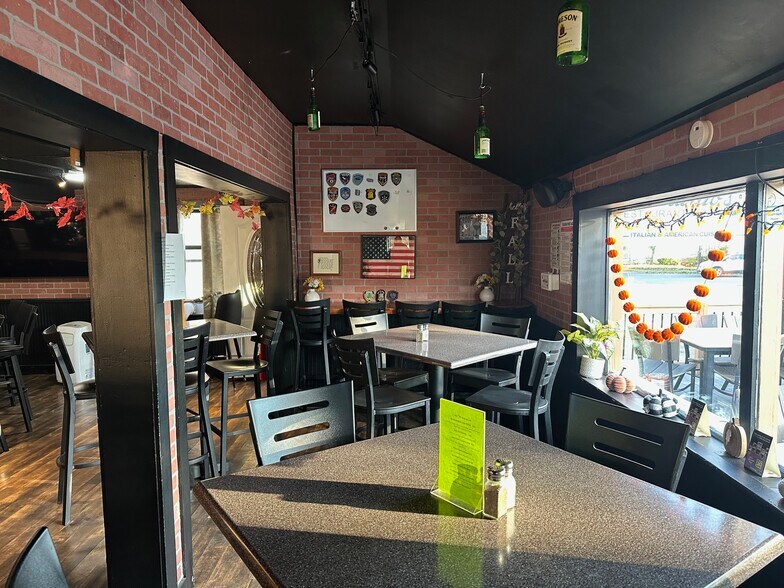 More Photos Of 131 Church St, Granville Specialty For Sale