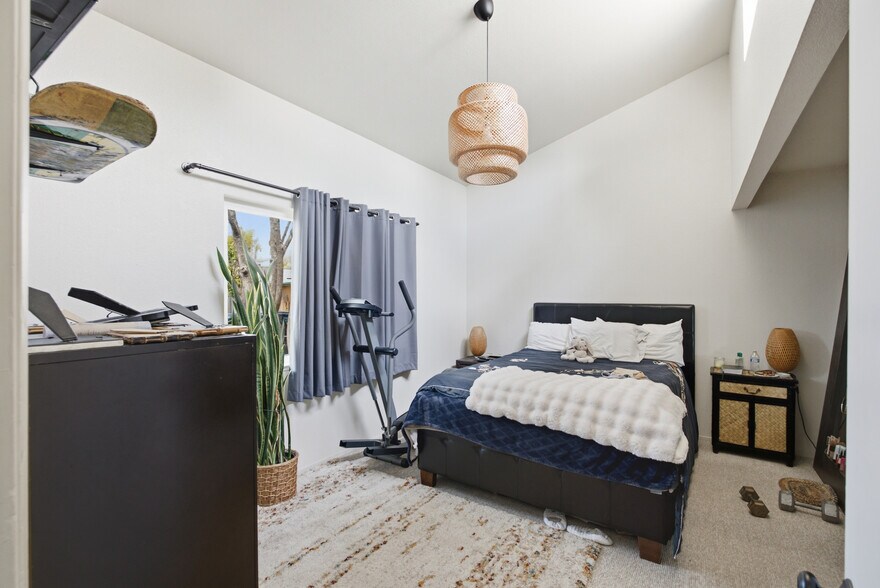 More Photos Of 1584 Chanticleer Ave, Santa Cruz Apartments For Sale