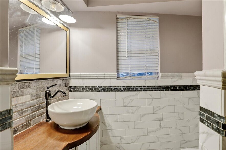 More Photos Of 55 E Front St, Keyport Office For Sale