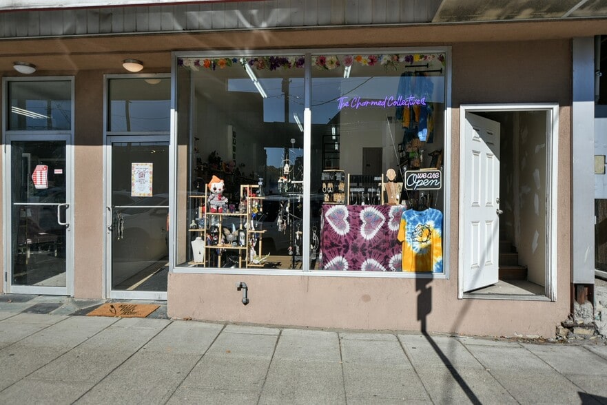 More Photos Of 154 Main St, Butler Storefront Retail Residential For Sale