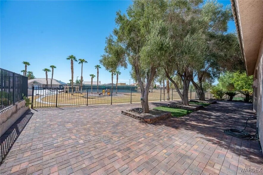 More Photos Of 1974 E Clear Lake Dr, Fort Mohave Assisted Living For Sale