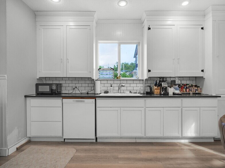 More Photos Of 175 W Bond St, Astoria Storefront Retail Residential For Sale