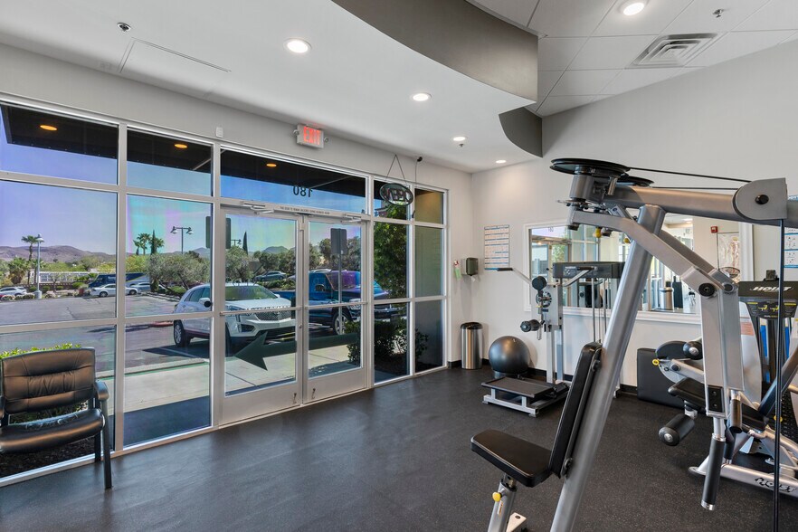 More Photos Of 11251 S Eastern Ave, Henderson Storefront For Lease