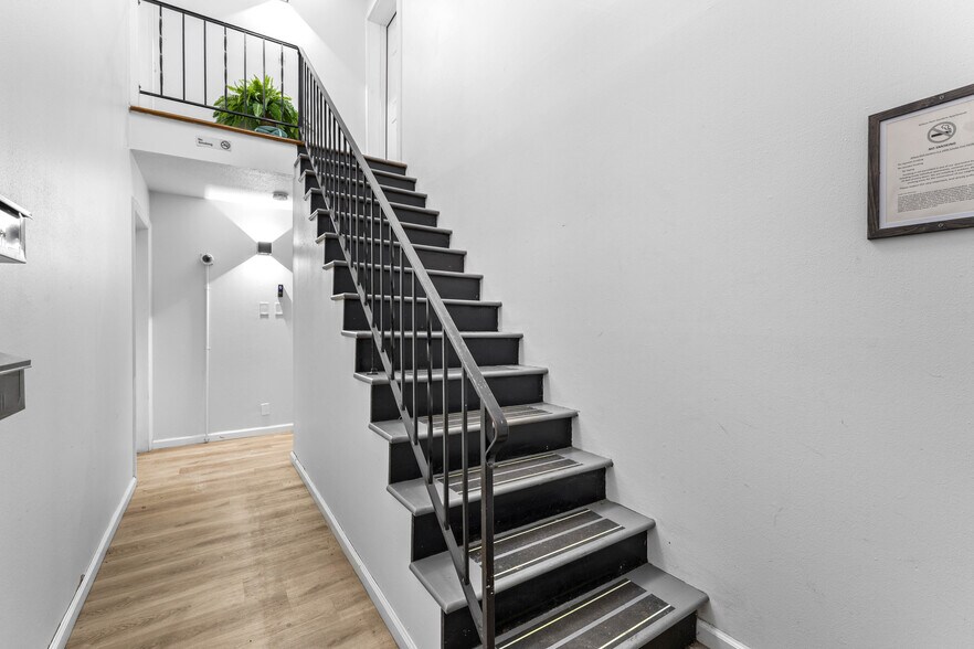 More Photos Of , Granite City Unknown For Sale