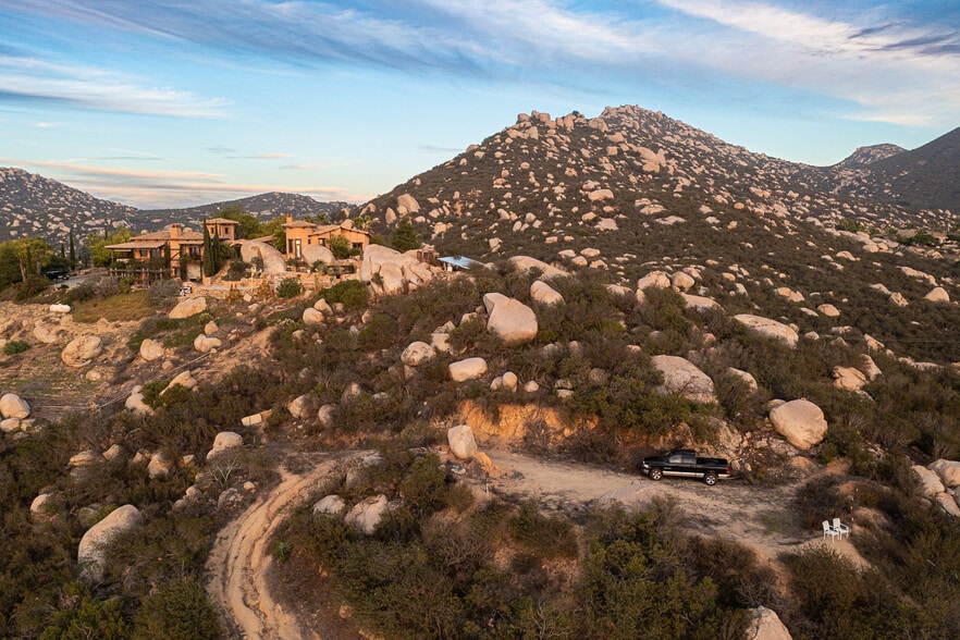 More Photos Of 15348 Running Deer Trl, Poway Manufactured Housing Mobile Home Park For Sale