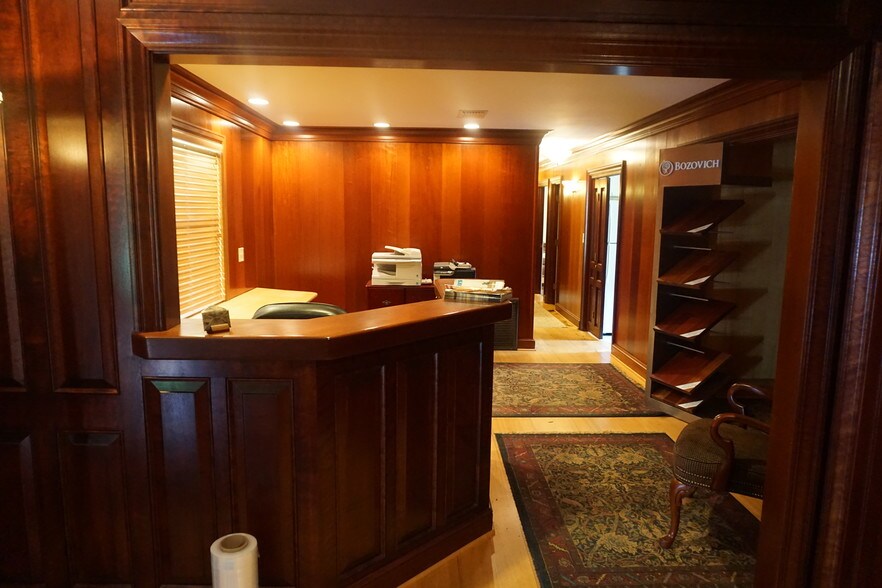 More Photos Of 403 N Main St, Evergreen Warehouse For Sale