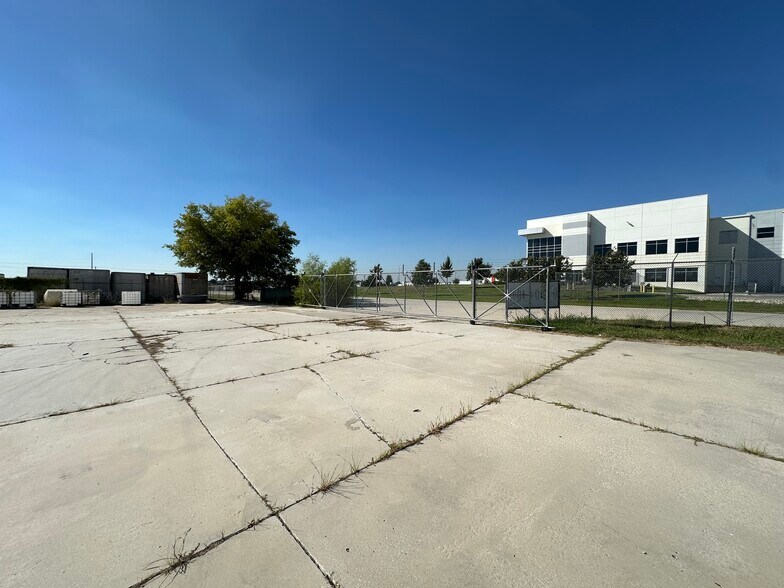 More Photos Of 2901 Highway 114, Fort Worth Truck Terminal For Lease