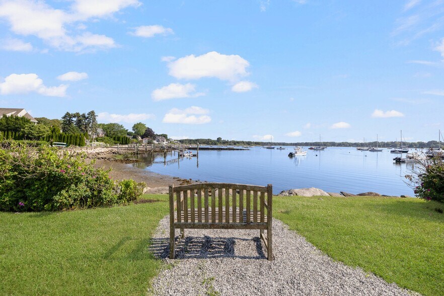 More Photos Of 170 Main St, North Kingstown Specialty For Sale