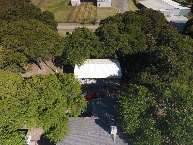 More Photos Of 601 Old Base Rd, Aurora Religious Facility For Sale