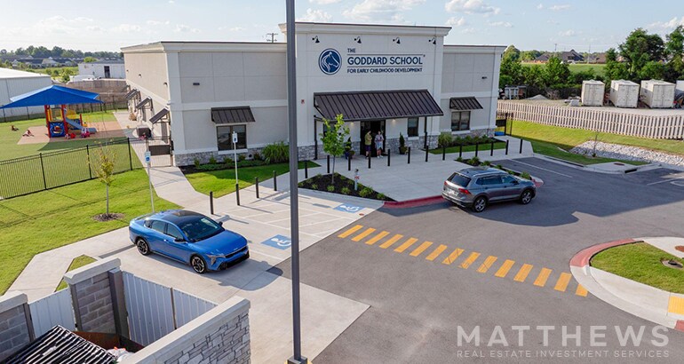 More Photos Of 193 E Fantinel Dr, Tontitown General Retail For Sale