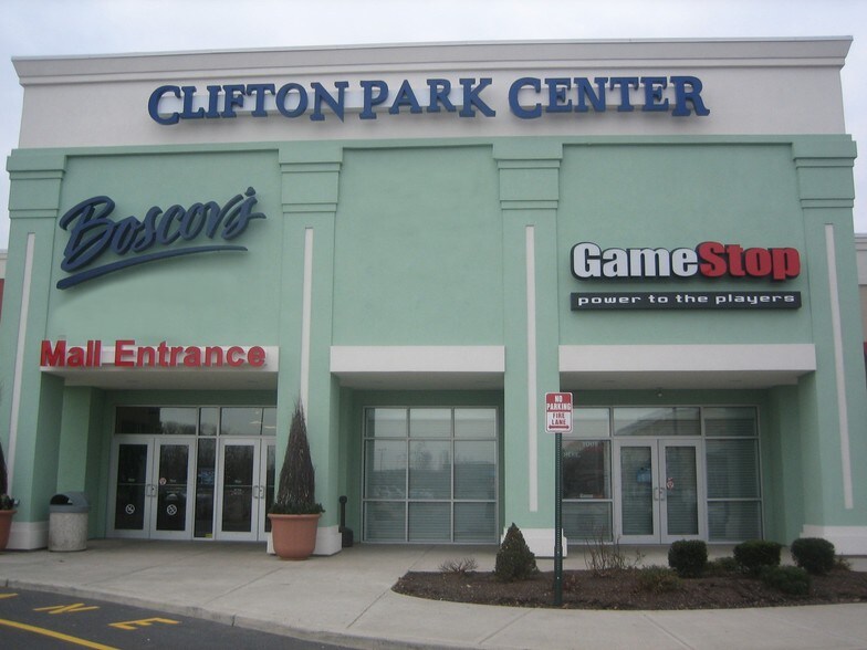 More Photos Of 22 Clifton Country Rd, Clifton Park Unknown For Lease