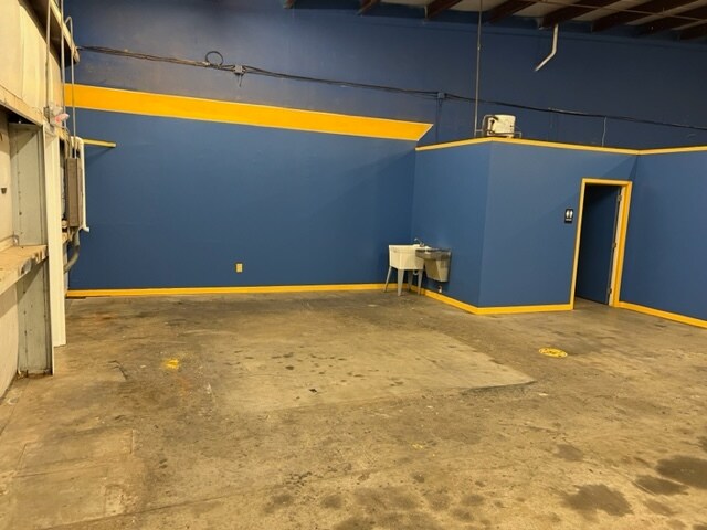 More Photos Of 451 W Nolana Loop, Pharr Warehouse For Lease