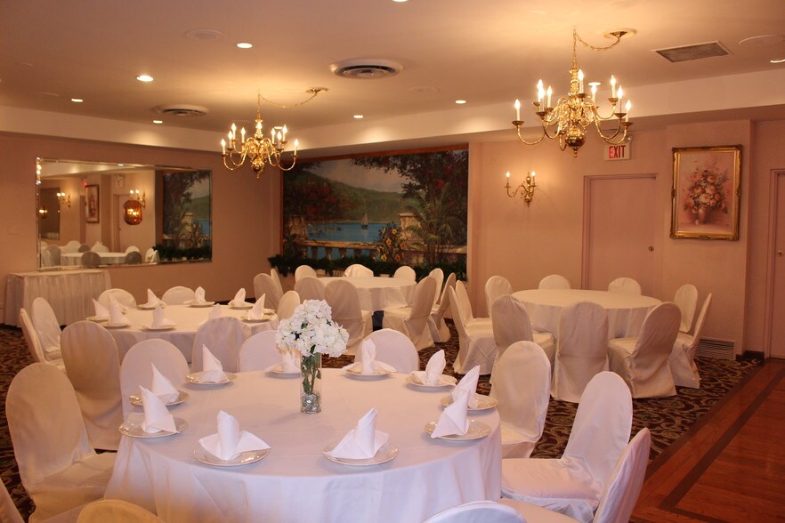 More Photos Of 10625 Ridgeland Ave, Chicago Ridge Lodge Meeting Hall For Sale