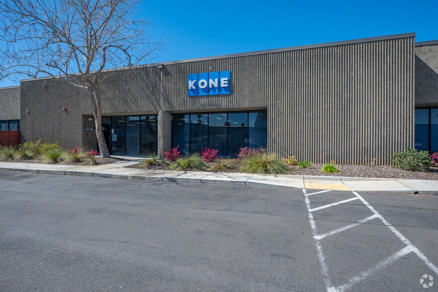 More Photos Of 10151 Croydon Way, Sacramento Unknown For Lease