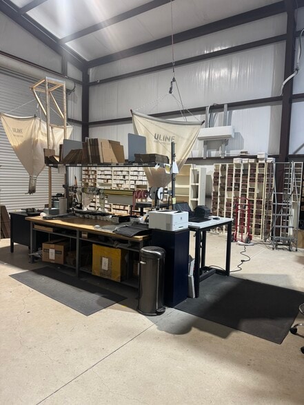 More Photos Of 14707 Fitzhugh Rd, Austin Warehouse For Lease