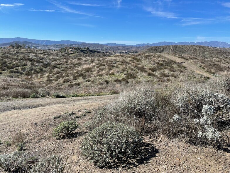 More Photos Of TBD Hampshire Dr, Quail Valley Land For Sale