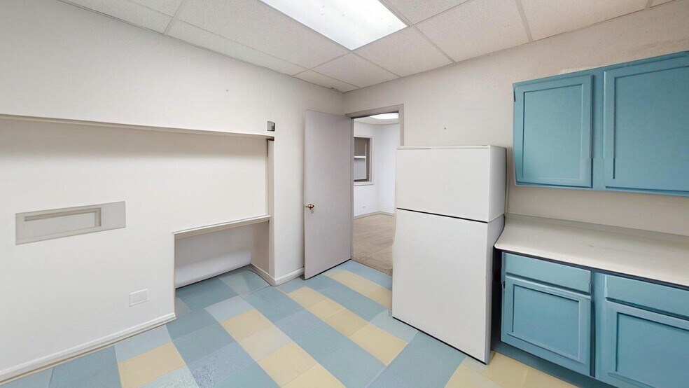 More Photos Of 11719-11725 Whisper Valley St, San Antonio Office For Lease