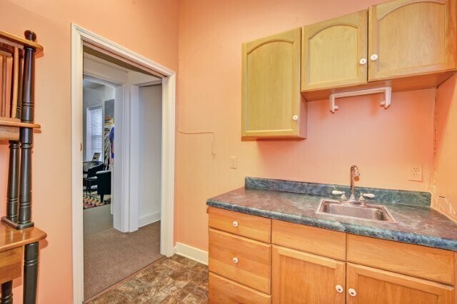More Photos Of 1143 S 6th St, Louisville Office For Sale