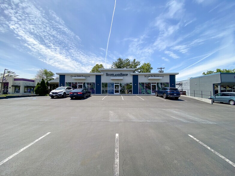 More Photos Of 678 New Loudon Rd, Latham Unknown For Sale