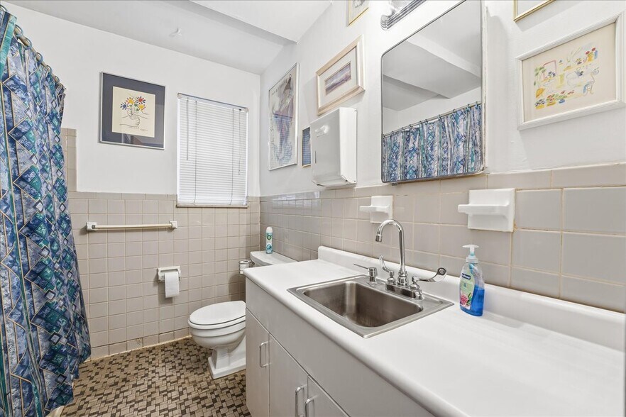 More Photos Of 741 Bloomfield Ave, Verona Office For Sale