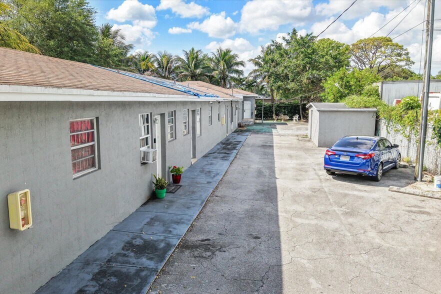 More Photos Of 2540 NW 90th St, Miami Apartments For Sale