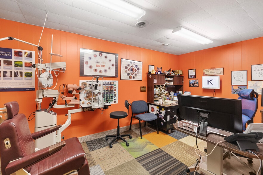 More Photos Of 105 N Main St, North Syracuse Medical For Sale