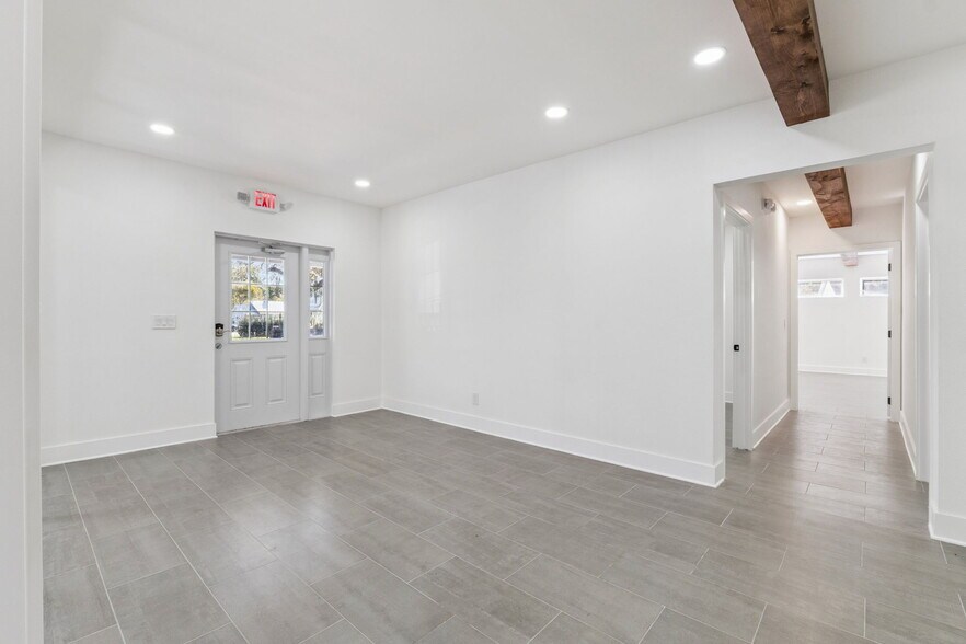 More Photos Of 557 W Plant St, Winter Garden Office For Sale