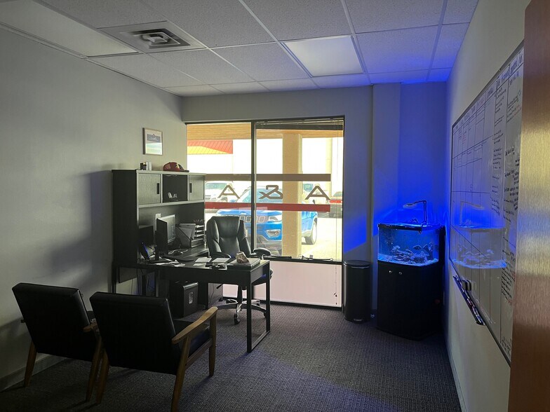 More Photos Of 100 N Morain St, Kennewick General Retail For Lease