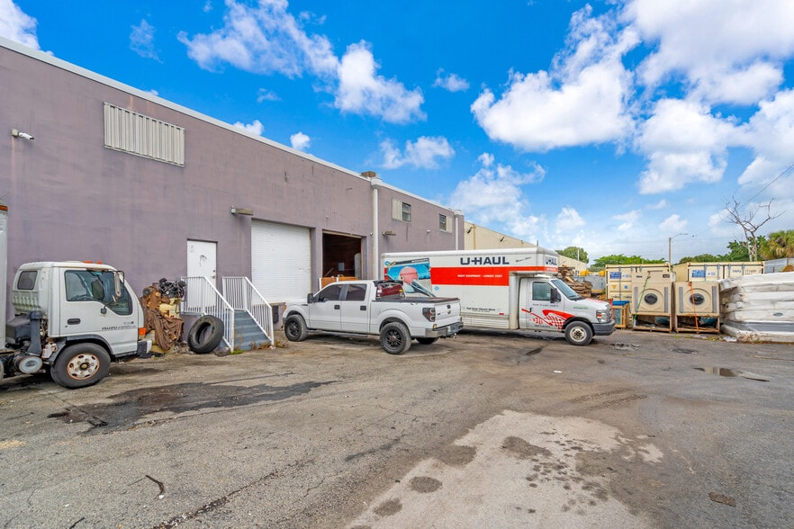 More Photos Of 7395 W 18th Ln, Hialeah Warehouse For Sale