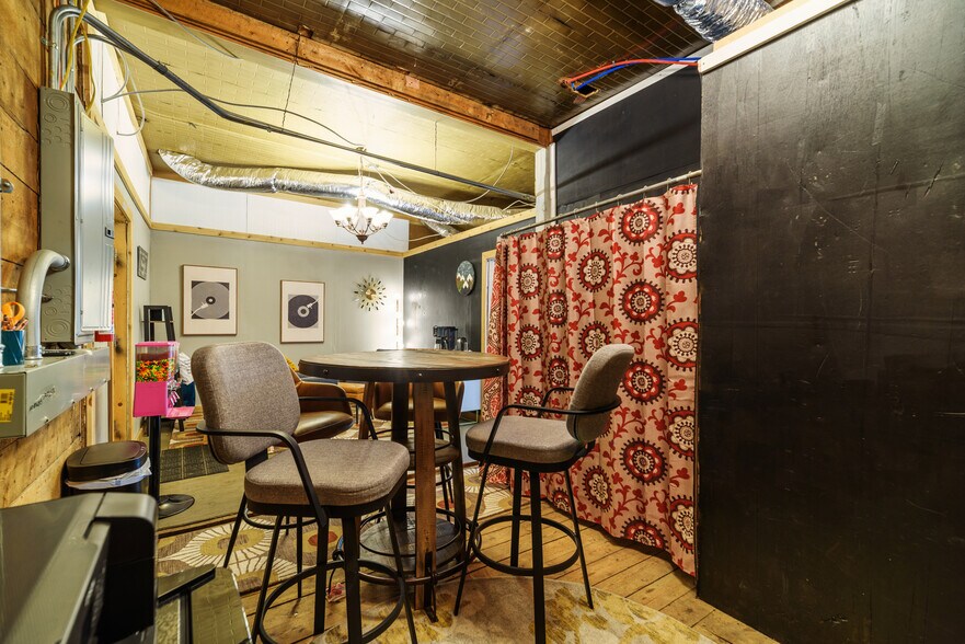 More Photos Of 104 N 3rd St, Kremmling Storefront Retail Residential For Sale