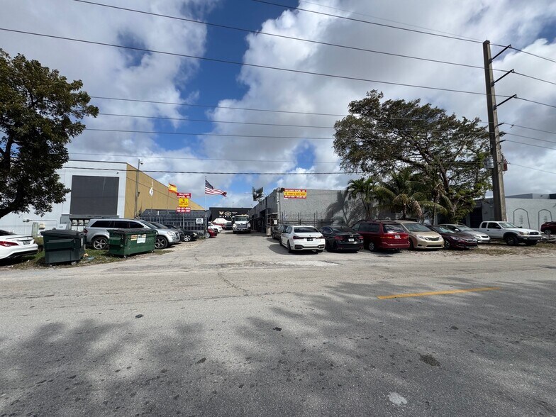 More Photos Of 7357-7369 NW 7th St, Miami Warehouse For Sale
