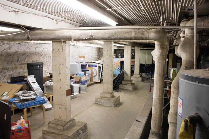 More Photos Of 1224 W Belmont Ave, Chicago Storefront Retail Residential For Lease