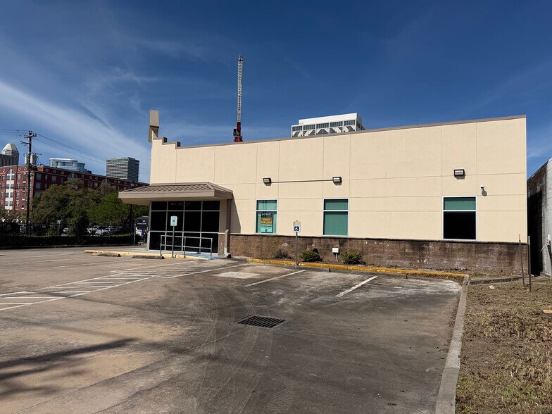 More Photos Of 2207 Crawford St, Houston Medical For Lease