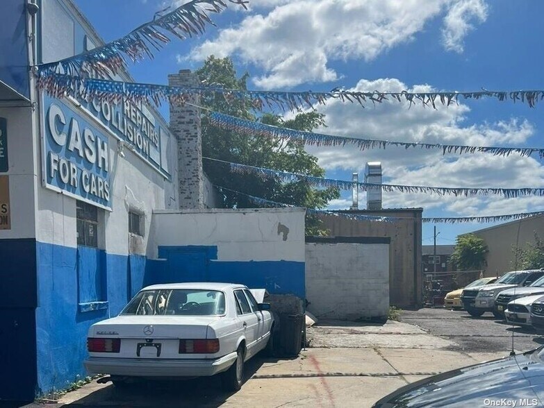 More Photos Of 708 Burnside Ave, Hempstead Service Station For Sale