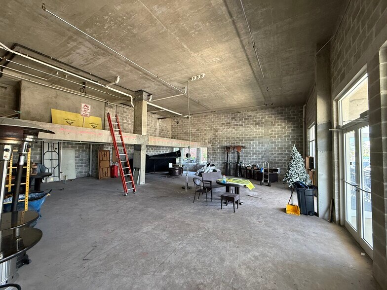 More Photos Of 128 S Beach St, Daytona Beach Apartments For Sale