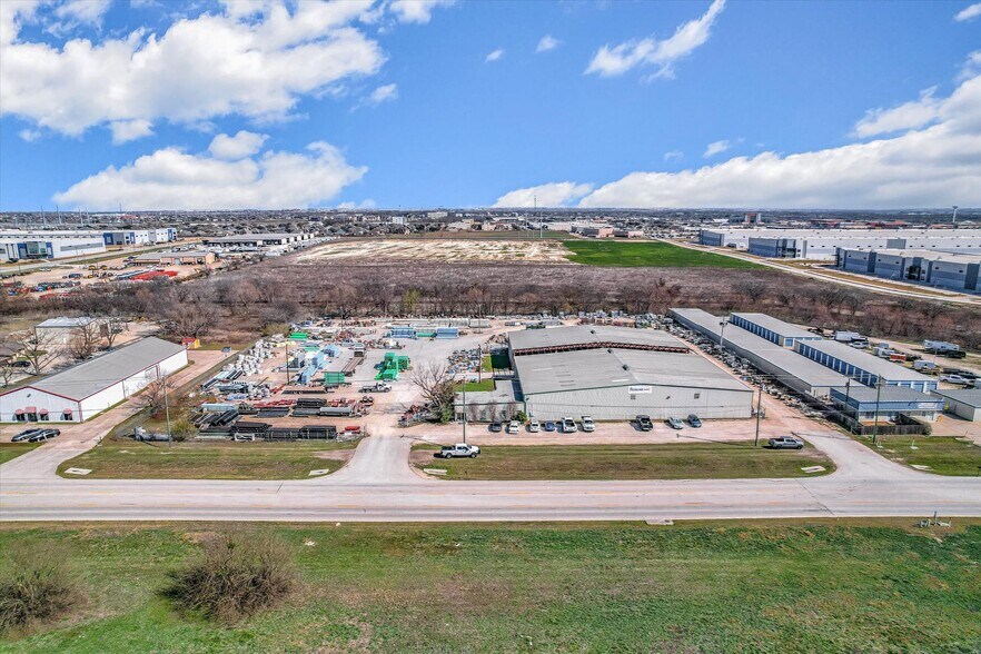 More Photos Of 2259 Innovation Blvd, Hutto Warehouse For Lease