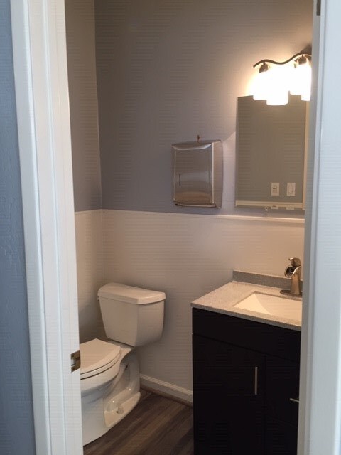 More Photos Of 8075 E Morgan Trl, Scottsdale Medical For Lease