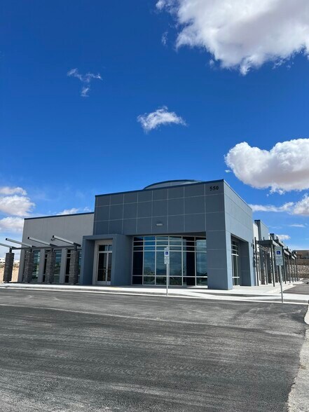 More Photos Of 550 Peyton rd, El Paso Medical For Lease