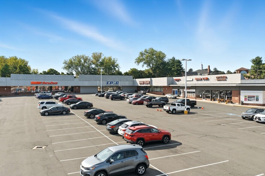 More Photos Of 18-20 Main St, Windsor Locks General Retail For Lease