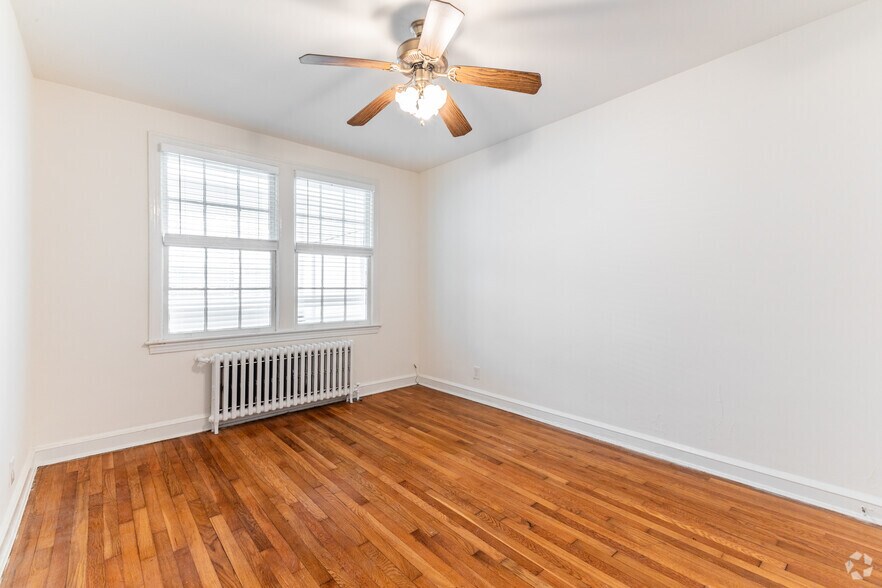 More Photos Of 4000 47th St NW, Washington Apartments For Sale