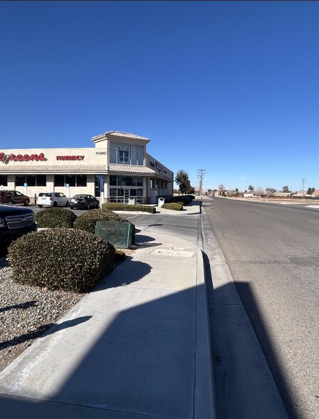 More Photos Of 15480 Main St, Hesperia Drugstore For Sale