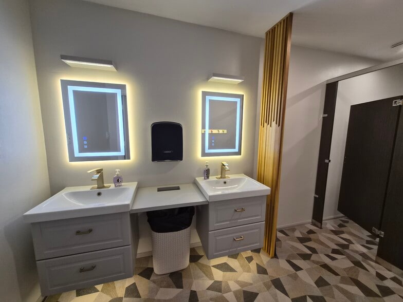 More Photos Of 1221 Dewey St, Houston Specialty For Sale