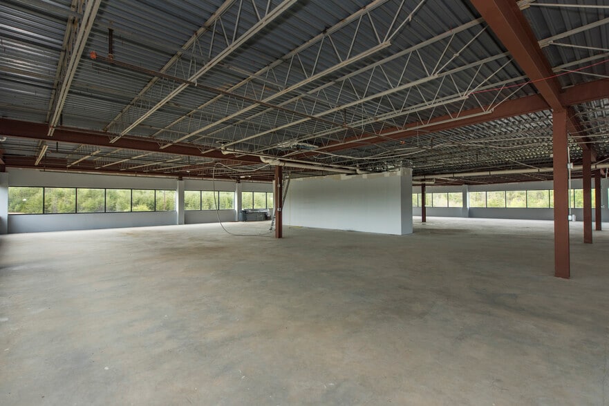 More Photos Of 450 Solomon Dr, Fredericksburg Office For Lease