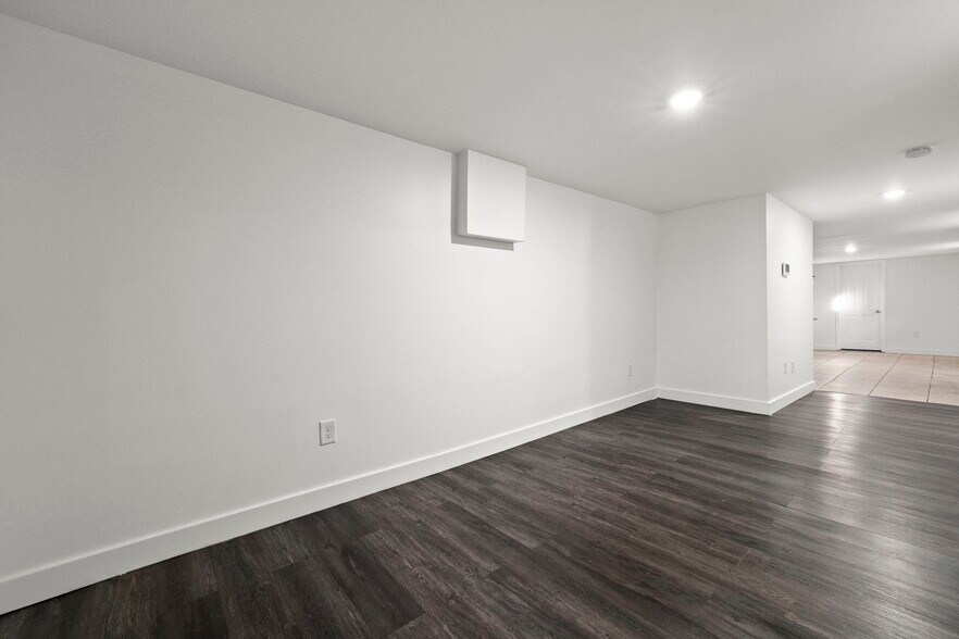 More Photos Of 168 Sherman Ave, Newark Apartments For Sale