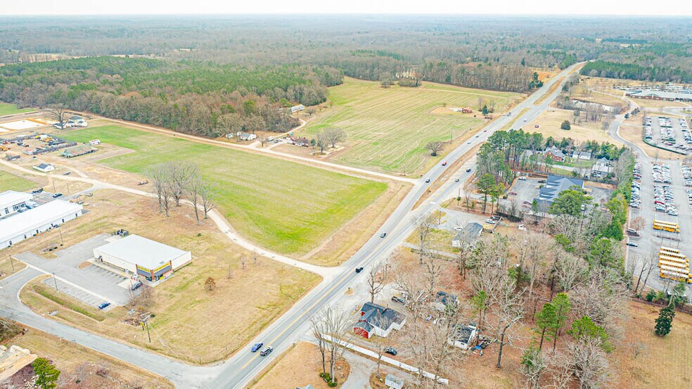 More Photos Of 10379 Chamberlayne Rd, Mechanicsville Freestanding For Sale