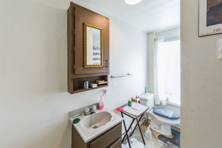 More Photos Of 211-17 Main St, Royersford Bar For Sale