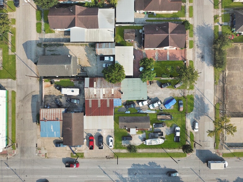 More Photos Of 6801 Avenue K, Houston Auto Repair For Sale