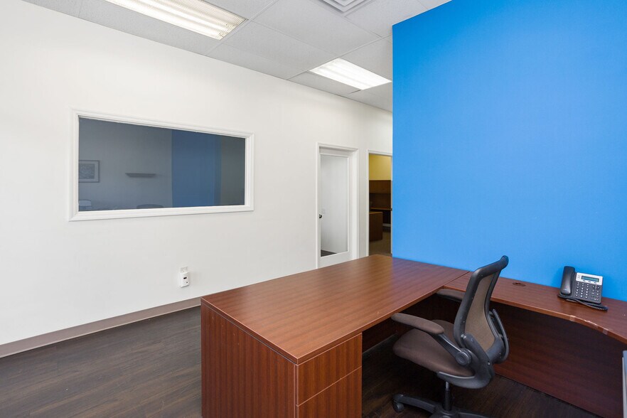 More Photos Of 1702 Mount Holly Rd, Burlington Freestanding For Lease